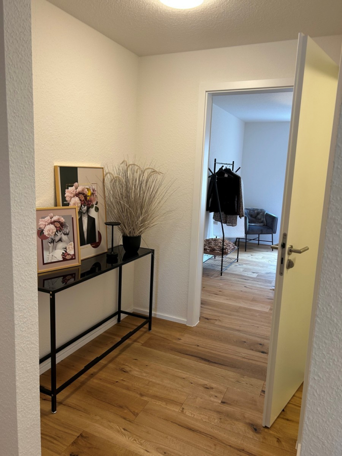 LETZTE 4-ZIMMERWOHNUNG – NEUBAU – BARRIEREFREI – SOFORT VERFÜGBAR - Flur zum Schlafzimmer (8440)