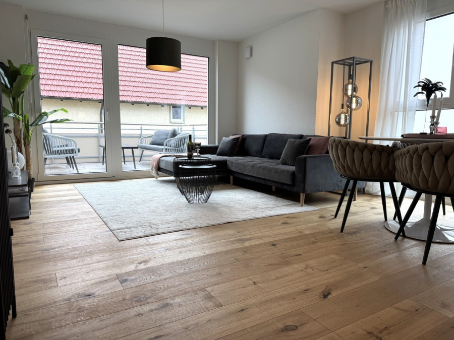 LETZTE 4-ZIMMERWOHNUNG – NEUBAU – BARRIEREFREI – SOFORT VERFÜGBAR - Wohnbereich - (6897)