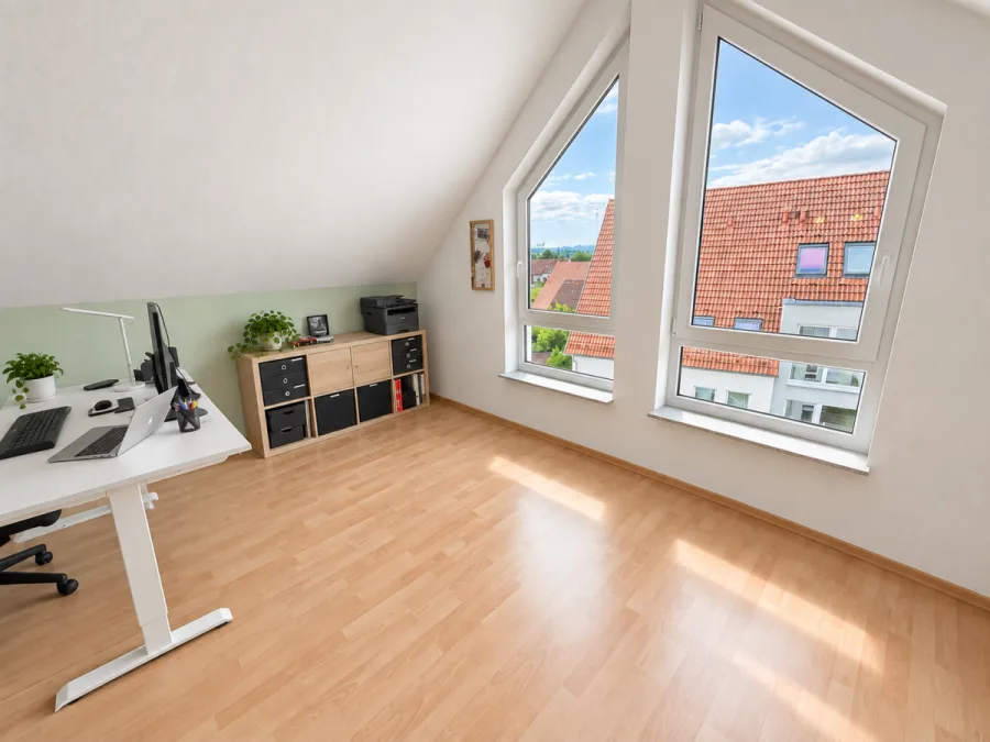 Großzügige 4-Zimmer-Maisonette-Wohnung in Hbg.-Gültstein - Gäste- oder Arbeitszimmer (14621)