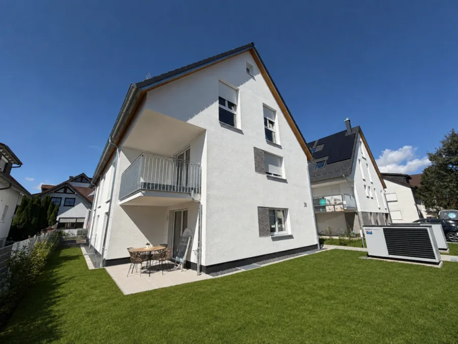 Schicke 2-Zimmer Erdgeschosswohnung mit Süd-Terrasse & kleinem Garten - Schillerstr. - Haus 2 (14144)