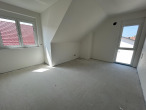 Schlafzimnmer - Whg. 7 - Moderne Dachgeschosswohnung mit 4 Zimmern, Gäste-WC & Abstellraum – Helles Wohnen auf höchstem Niveau