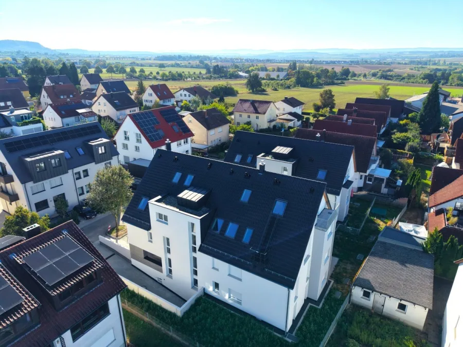 Moderne 2-Zimmer mit Süd-Balkon & Abstellraum – Helle Räume & zentrale Lage – mit Aufzug - Wohnen am Feldrand (14844)
