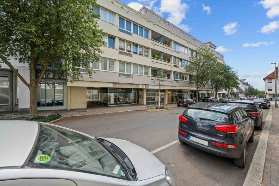 Großzügige 3-Zimmerwohnung mit 95,74 m², großer Südloggia, 2 Bädern & 2 Tiefgaragenstellplätzen - Außenansicht (13006)