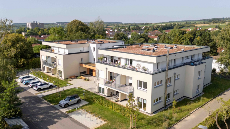 Barrierefreie, helle 2-Zi.-Wohnung im betreuten Wohnen mit Terrasse – komfortabel & zentral. - Nordostseite (9243)