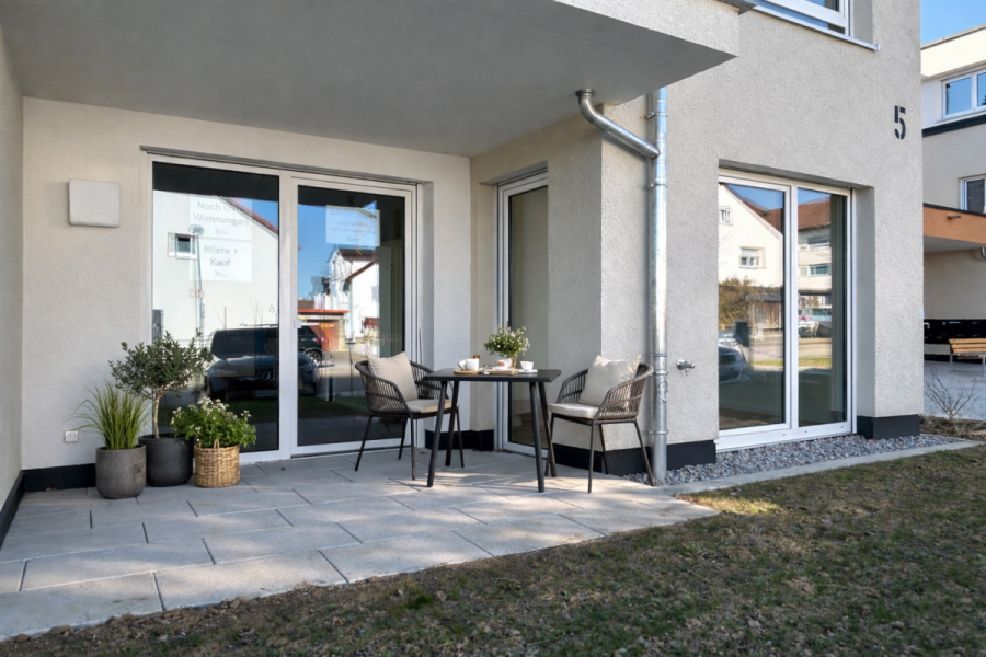 Barrierefreie, helle 2-Zi.-Wohnung im betreuten Wohnen mit Terrasse – komfortabel & zentral. - Terrasse (9234)