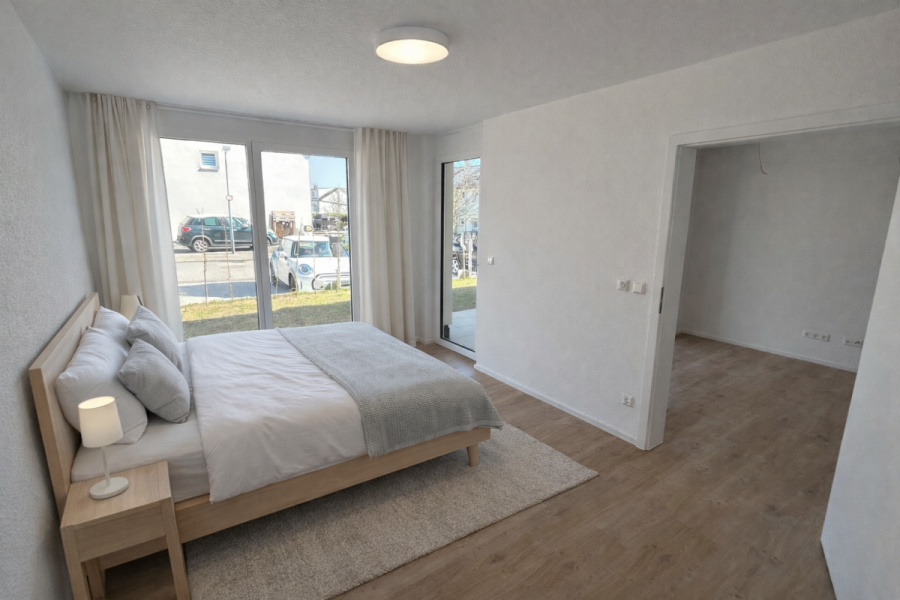 Barrierefreie, helle 2-Zi.-Wohnung im betreuten Wohnen mit Terrasse – komfortabel & zentral. - Schlafzimmer - eingerichtet (5847)