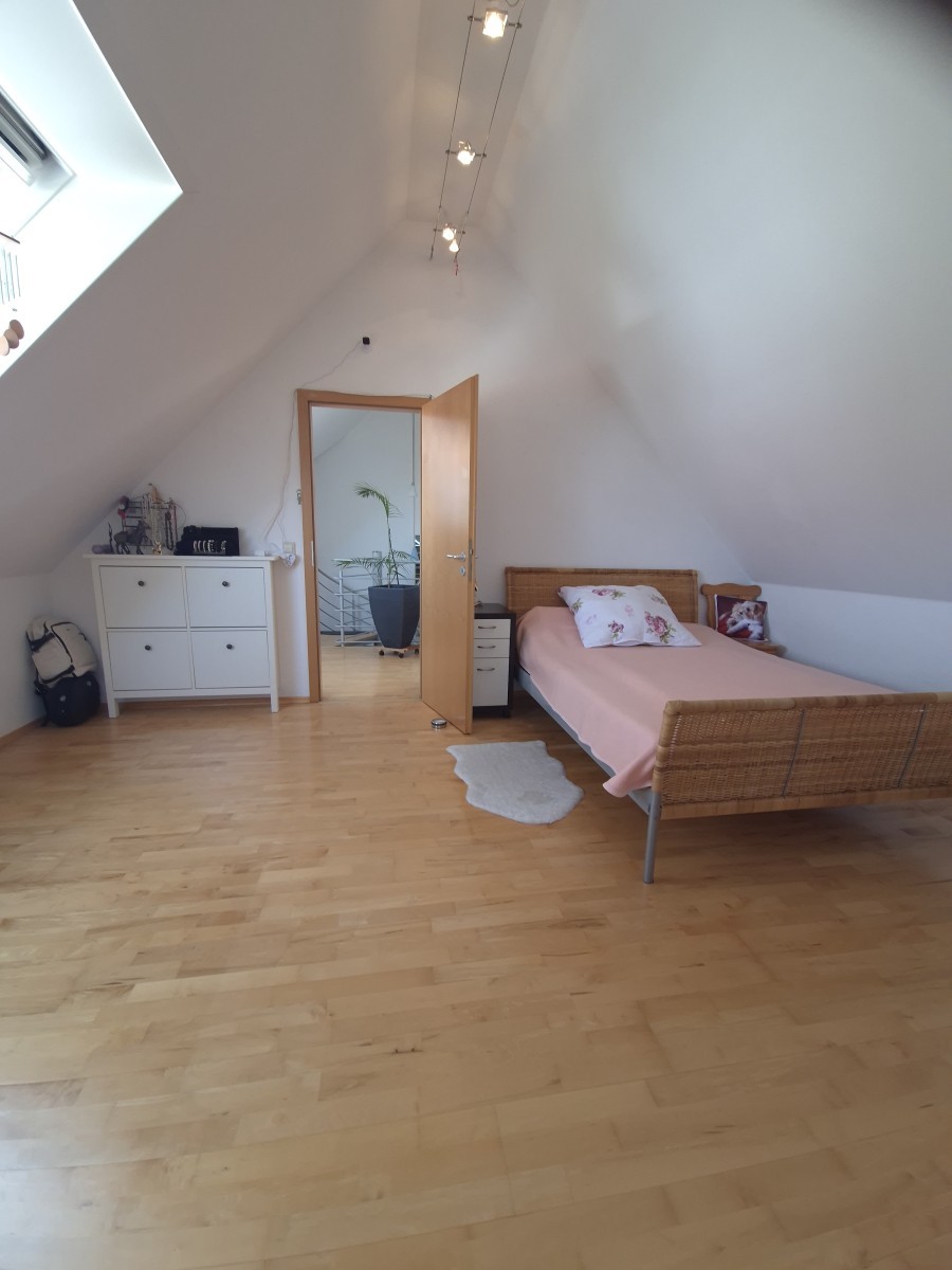 „Maisonette mit Hausgefühl – 128 m² Wohnkomfort mit herrlichem Ausblick vom Südbalkon“ - Kinder/Jugendzimmer -3 (12374)