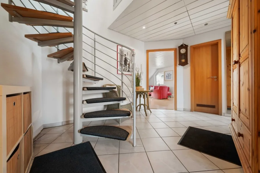 „Viel Platz für Familie & Homeoffice – Maisonette mit 128,69 m² und Südbalkon“ - Eingangsbereich (15082)