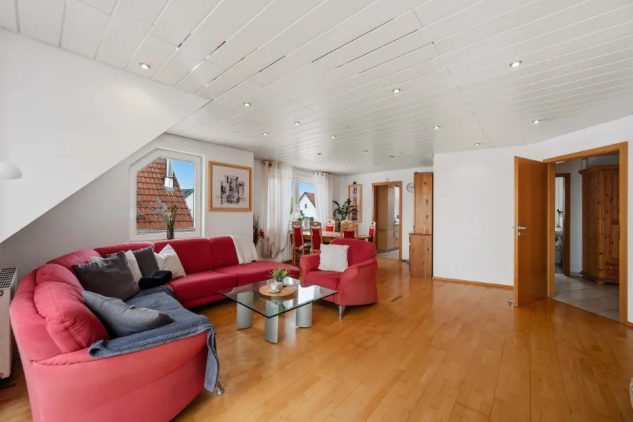 „Viel Platz für Familie & Homeoffice – Maisonette mit 128,69 m² und Südbalkon“ - Wohn- & Essbereich (15284)