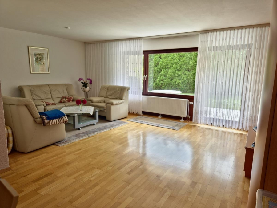 Sonniges Familienglück mit Garten, Balkon und viel Platz zur Entfaltung in Dagersheim - Ihr Wohnbereich (8607)