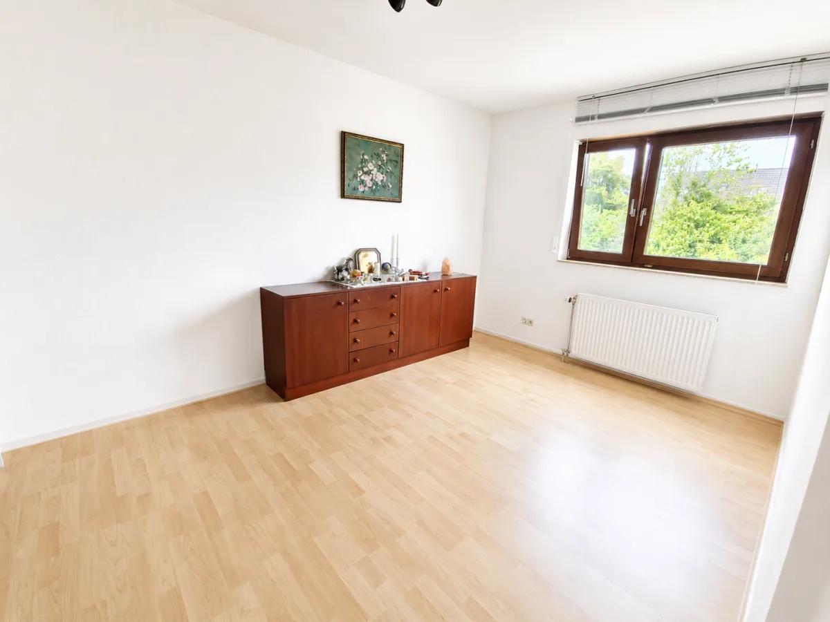 Zimmer 2 OG