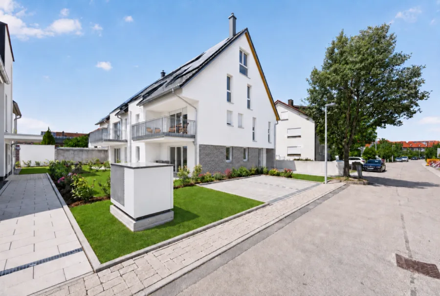 Moderne 2-Zimmer Erdgeschosswohnung mit Süd-Terrasse & kleinem Garten – Helle Räume & zentrale Lage - Schillerstr Haus 1 (14129)