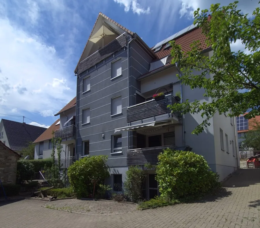 Maisonette mit Hausgefühl – Großzügig, sonnig & exklusiv mit Garage in Herreberg-Gültstein - Aussen Ansicht (14682)