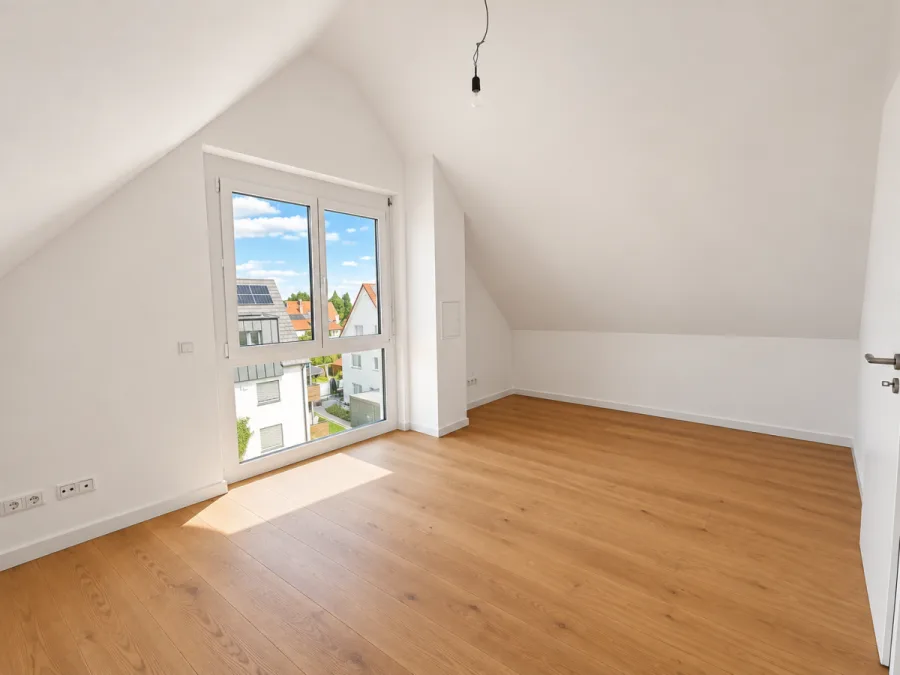 Stilvolles Zuhause für Familien & Paare mit hohen Ansprüchen: 4 Zimmer mitten in Herrenberg - Whg 8 Zimmer 2 (14515)