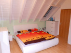 Schlafzimmer1 - Gemütliche & helle 3,5 Zimmer-Maisonette-Wohnung in Holzgerlingen
