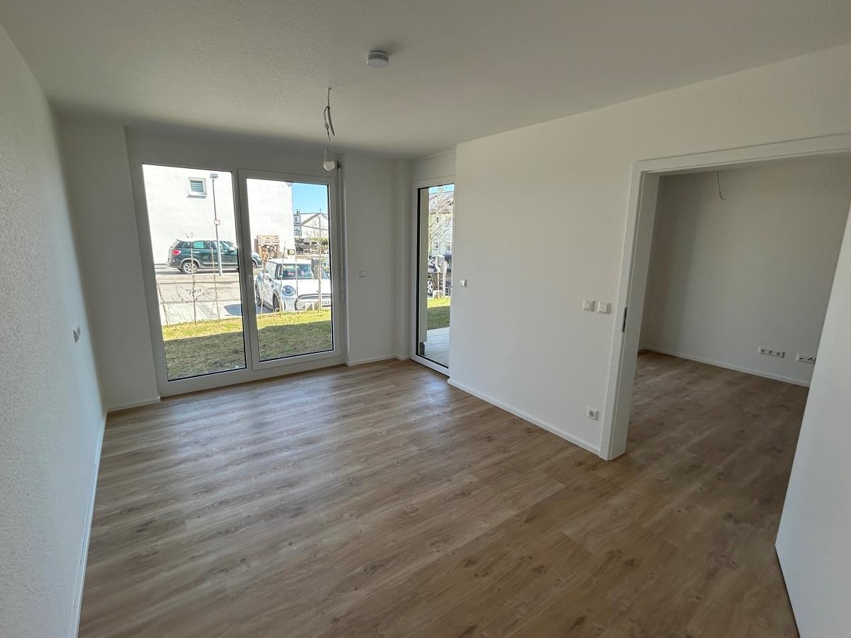 Barrierefreie Neubau-2-Zimmerwohnung mit Ost-Terrasse – Helles Wohnen, inklusive Einbauküche & Gartenanteil, 71083 Herrenberg, Erdgeschosswohnung